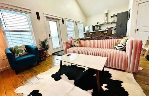 NEW Tiki House! Near Beaches, Sleeps 6-7 - Foto 11