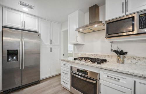 Cozy single story 2 bdrm family home near the BLVD - Foto 7