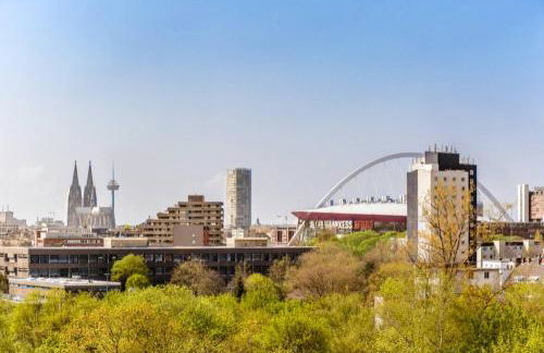 Stylish Apartment in Köln-Deutz - Foto 1