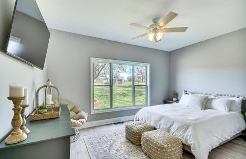 Bright and Elegant Home in High Point with Deck! - Foto 21