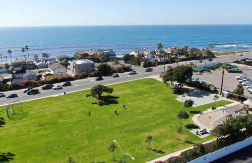 Great Group Retreat! Hacienda Decor, Spacious Floor Plan, Private Backyard - Foto 32