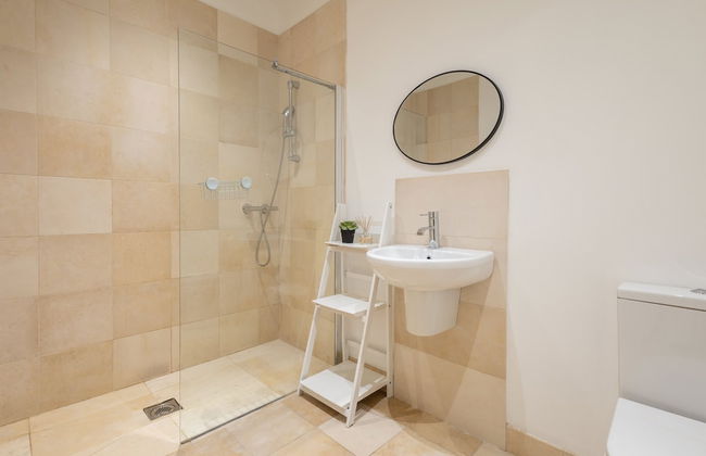 Host Stay Bond End - Photo 15