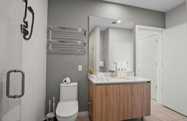 Modern Condo in Design District - Photo 54