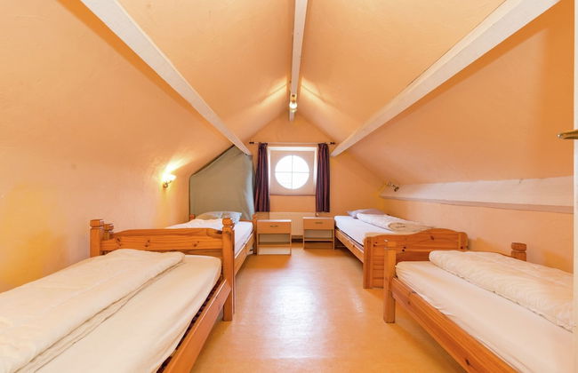 Glorious Holiday Home in Wéris with Hot Tub - Photo 2