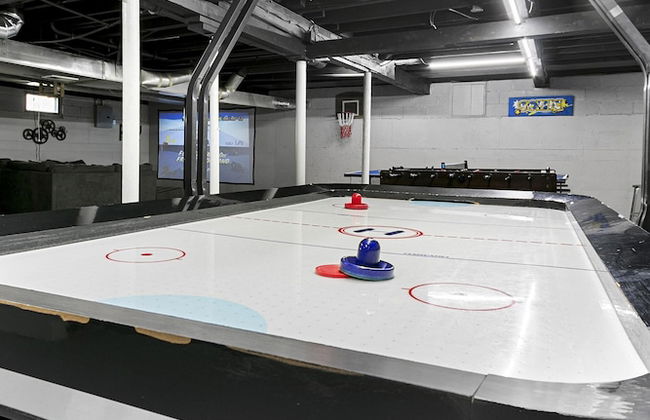 The Waterfront - Waterslide Game Room Sleeps 26 - Foto 3