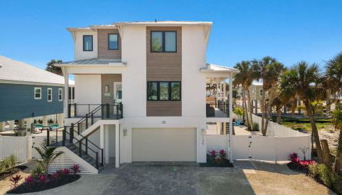 Villa Capri - 2025 Luxury Build - Steps to beach - Foto 4, shuttle, Garden view, trouser press