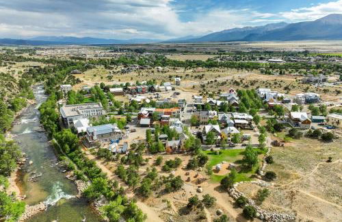 Whitewater Peak - Cozy Retreat with Scenic Views - Photo 15