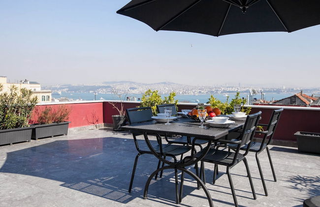 3 Bedrooms Apartment w Sea View and Terrace - Photo 34