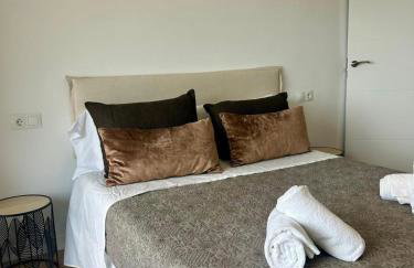 Apartamento a pie de playa con piscina y parking - Foto 18