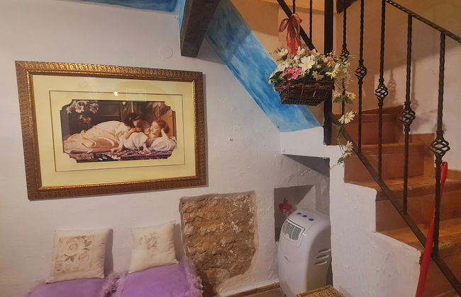 Charming Apartment With Beautiful Views in old Town of Cuenca - Photo 9