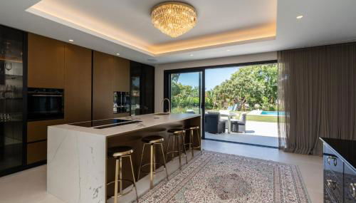 Stunning 6-Bedroom Villa in Guadalmina Baja - Foto 4