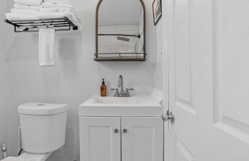 9 Bedroom, 14 Beds House Great for Big Groups Near Boardwalk, Tropicana - Foto 28