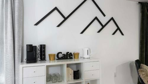 Cozy Retreat w Hot Tub Firepit & Grill near Bryce - Foto 4