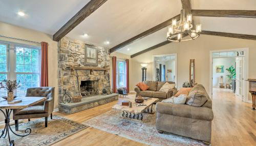 Charles Town Home with Private Pool and Hot Tub - Foto 3