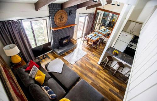 Mammoth's Best Location! 2BRLoft by Canyon Lodge - Photo 4