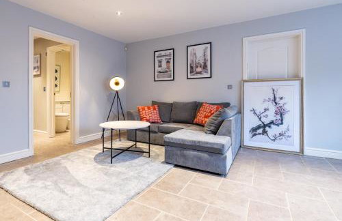 Shenley House- Premium Stay, Private Parking for multiple cars, Sleeps 6, 2 Bedroom, 2 Ensuites, Central MK - Foto 16