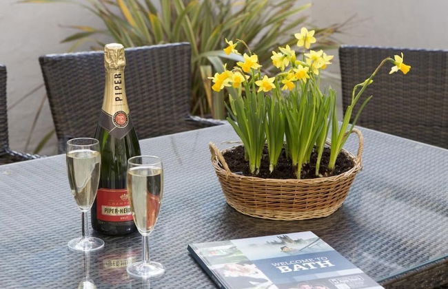 Dream Stays Bath - Trim Street Townhouse with Hot tub - Foto 19