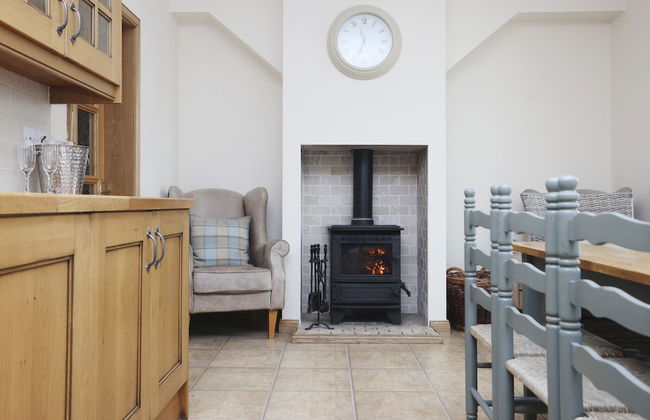 JOIVY Greenknowes Estate With Hot Tub And Bar - Foto 59