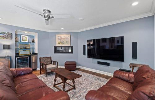 Tropic Bliss l Backyard Oasis l Mins to DNTN - Foto 21