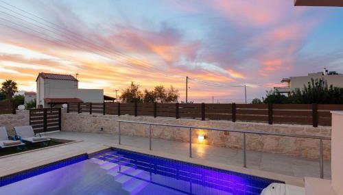 7 bedroom villa with pool, 700m from the beach! - Foto 4, sunbed