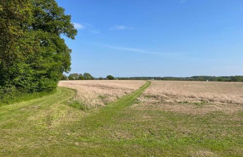 Unique Suffolk Cabin with Countryside Views - Foto 22