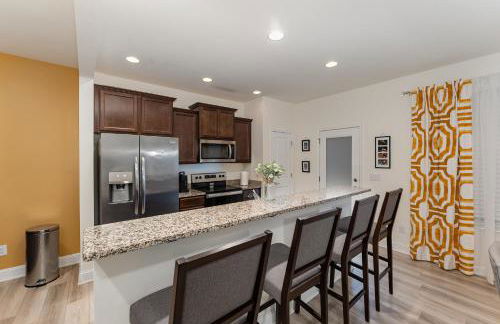 Stylish Getaway near Downtown Raleigh & Coastal Credit Music Park - Foto 6