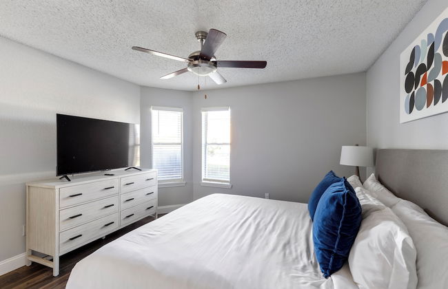 Landing Grand Prairie - Photo 2