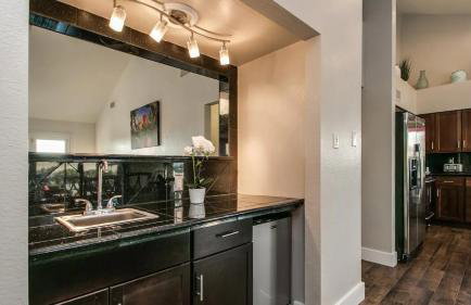 Spectacular Hilltop Home W/resort Like Backyard! - Foto 62