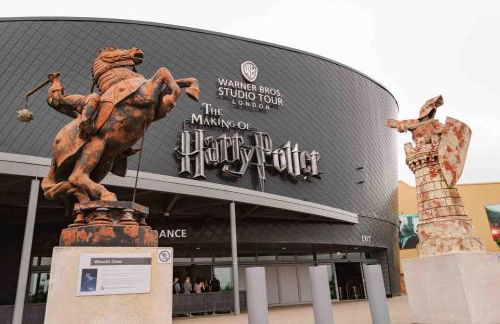 "The Cromwell" I Contractor's Haven Borehamwood I 3 - 6 Beds I Free Parking, Netflix & Sky Sports - Foto 19