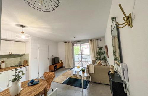 Confortable T2 pour 4 voyageurs, parking privé et terrasse - Foto 12