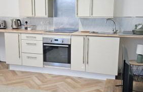 The Studio - Photo 4