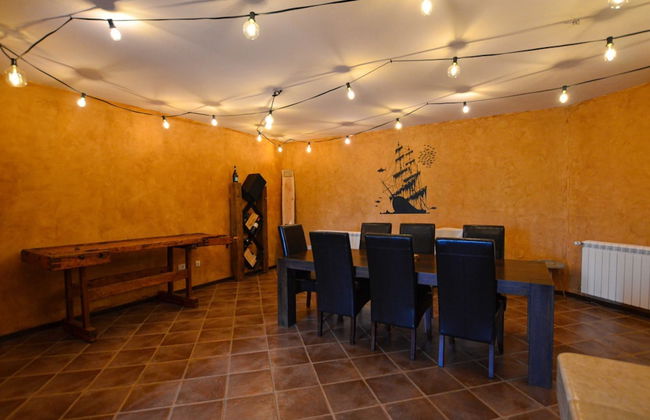 Sophisticated and Chic Villa With Pool - Foto 26