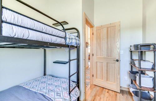 Clark Riverfront Retreat with Fire Pit and Views! - Foto 13