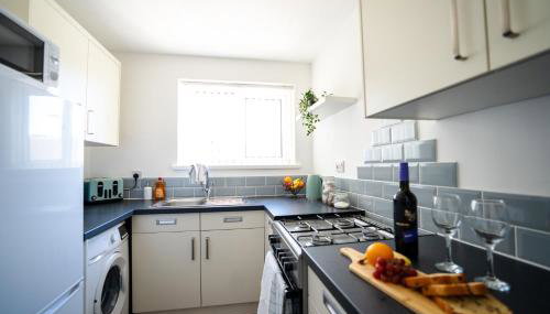 2BR-Gayton Apt-FREE Parking-Fully Equipped-Short, Mid term stays - Foto 3, stove, pet friendly, toaster, minibar