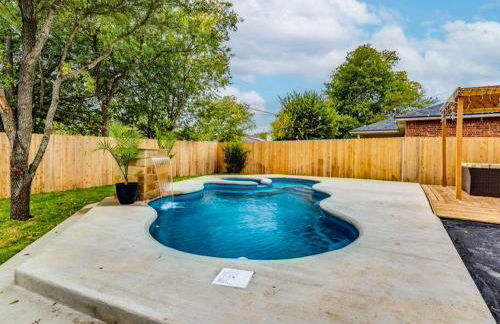 North ATX Paradise Oasis pool w Hot Tub 4BR 2 half BA - Foto 23