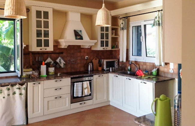 Villa Mitis - A Bohemian Private Pool Retreat - Foto 6