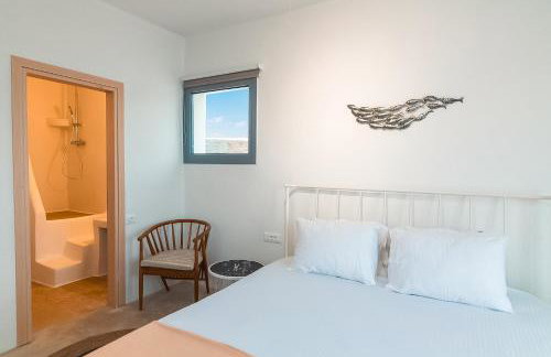 PANORMOS ART Beachfront Suites - Photo 15