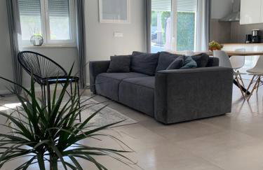 Tony's house in garden - Photo 36