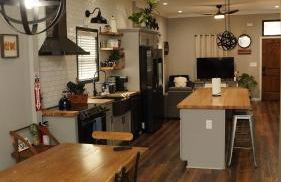 A Cabin in the City with a 5 Star Lush Backyard - Foto 24