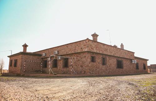 Casa Rural El Abuelo Mauri en Toledo ,finca privada sin vecinos, piscina y total libertad - Photo 48