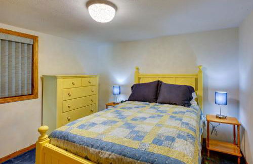 Sauna and Fireplaces! Lakefront Cadillac Retreat - Foto 25