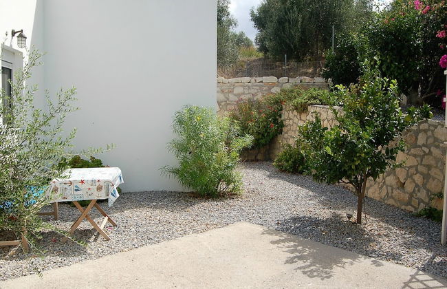 Enticing Villa in Loutra with Private Pool & Garden near Beach - Photo 29