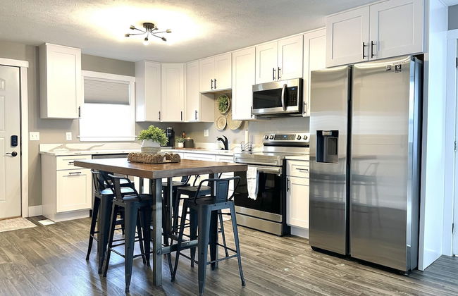 Relaxing Riverside 10 Minutes to Shipshewana - Photo 3