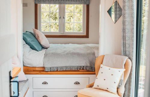 Elmhut Shepherd's Hut with Hot Tub - Foto 2