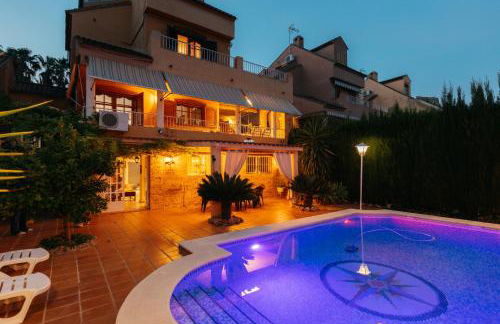 chalet, villa rodeada de naturaleza piscina a doce klm de Valencia y 7 del aeropuerto - Photo 36