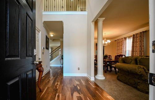 Modern 5BR Retreat with Office Fully Furnished - Foto 62