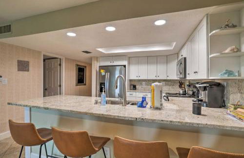 Pool Access! Indian Shores Beachfront Condo - Foto 9