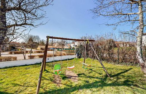 2 Bedroom Cozy Home In Oradour-Fanais - Foto 9