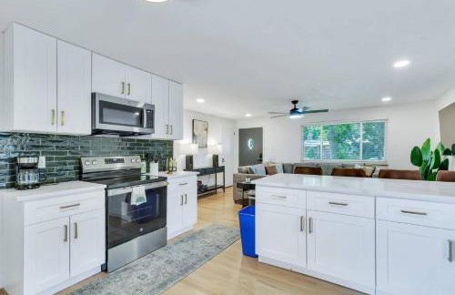 4BD Near DT | Hot Tub, Pingpong & Backyard Fun - Foto 6