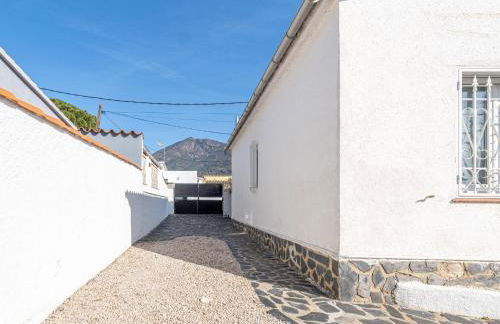 Casa luminosa con amplia terraza en Roses, cerca de la playa y bien equipada - HISP-288-42 - Foto 20